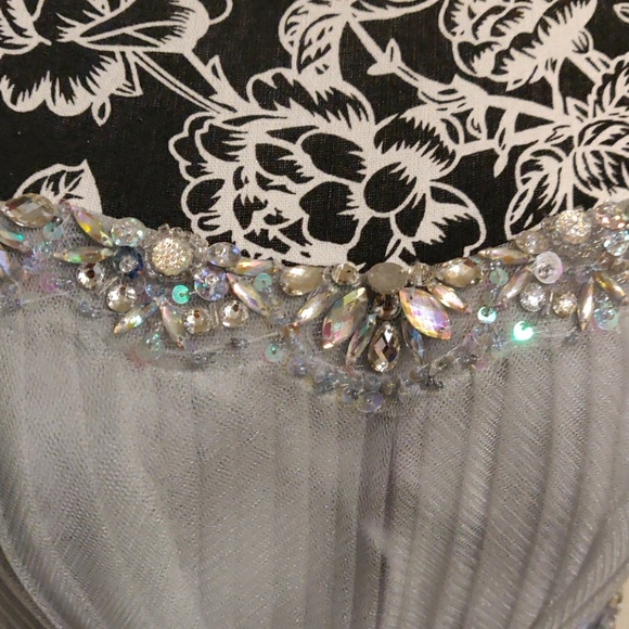 Dress - Picture 3 of 6